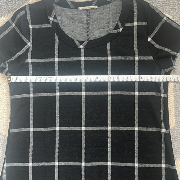 Olivia Rae Short Sleeve Plaid Dress, Size M - Picture 4 of 6